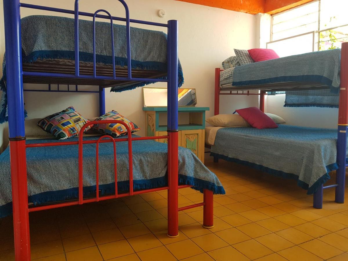 Hostel Vallarta (Adults Only) Puerto Vallarta Ngoại thất bức ảnh