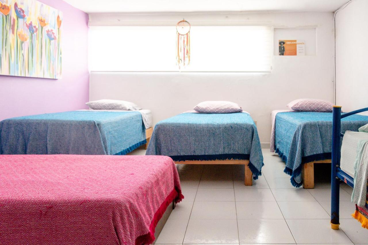 Hostel Vallarta (Adults Only) Puerto Vallarta Ngoại thất bức ảnh