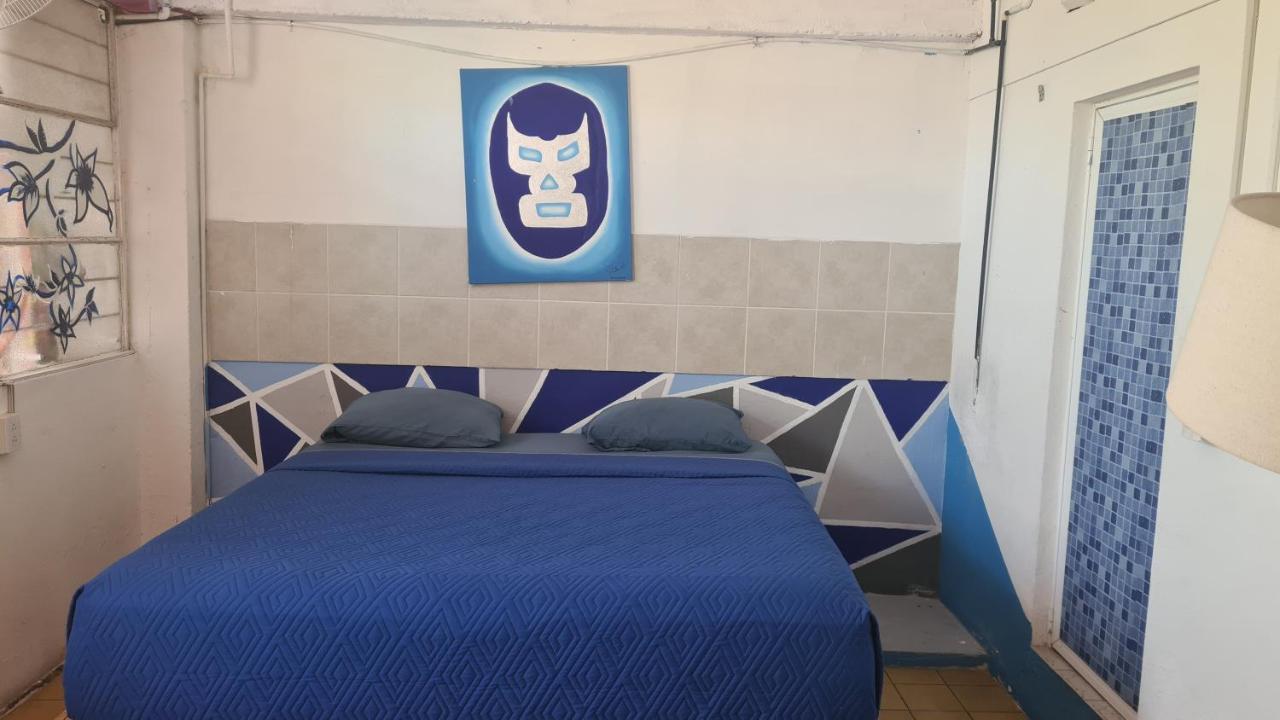 Hostel Vallarta (Adults Only) Puerto Vallarta Ngoại thất bức ảnh