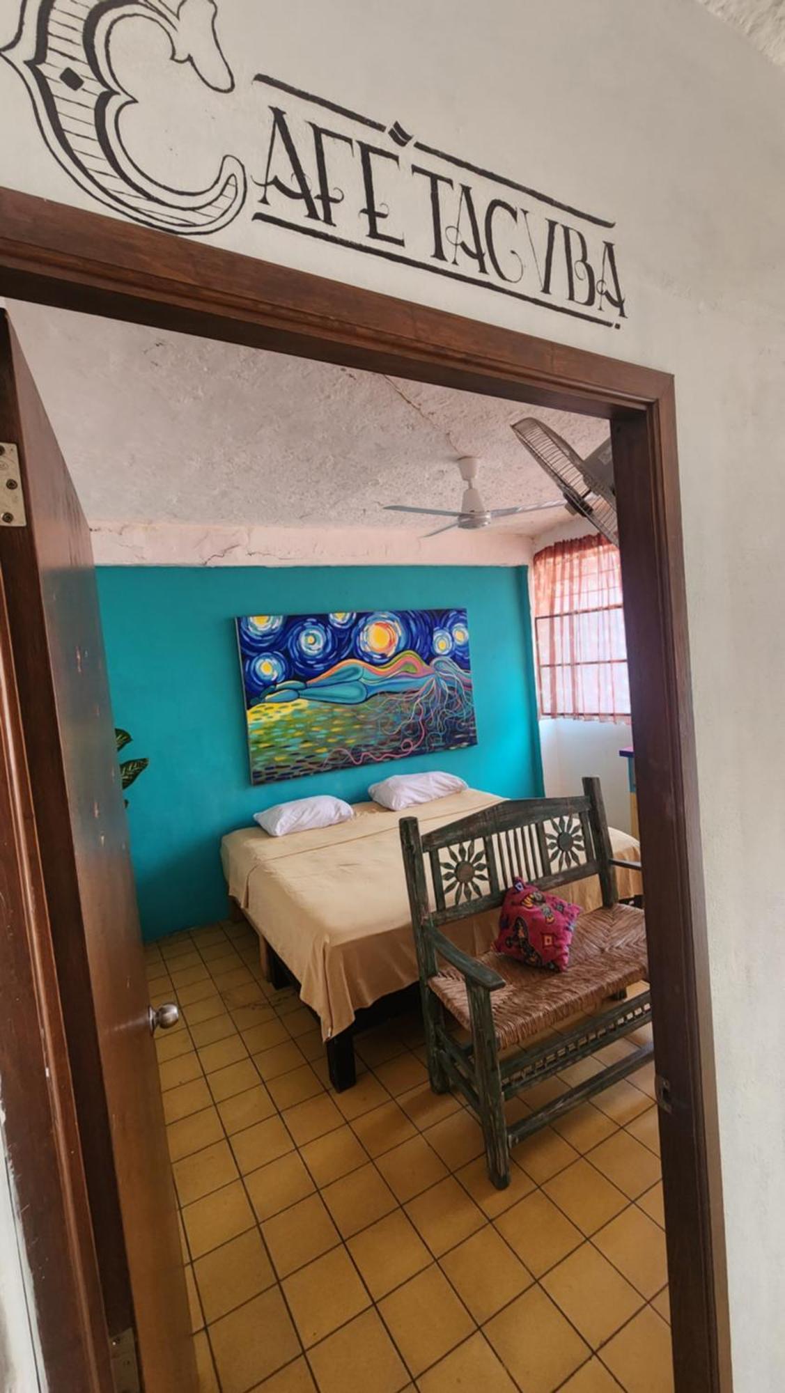 Hostel Vallarta (Adults Only) Puerto Vallarta Ngoại thất bức ảnh