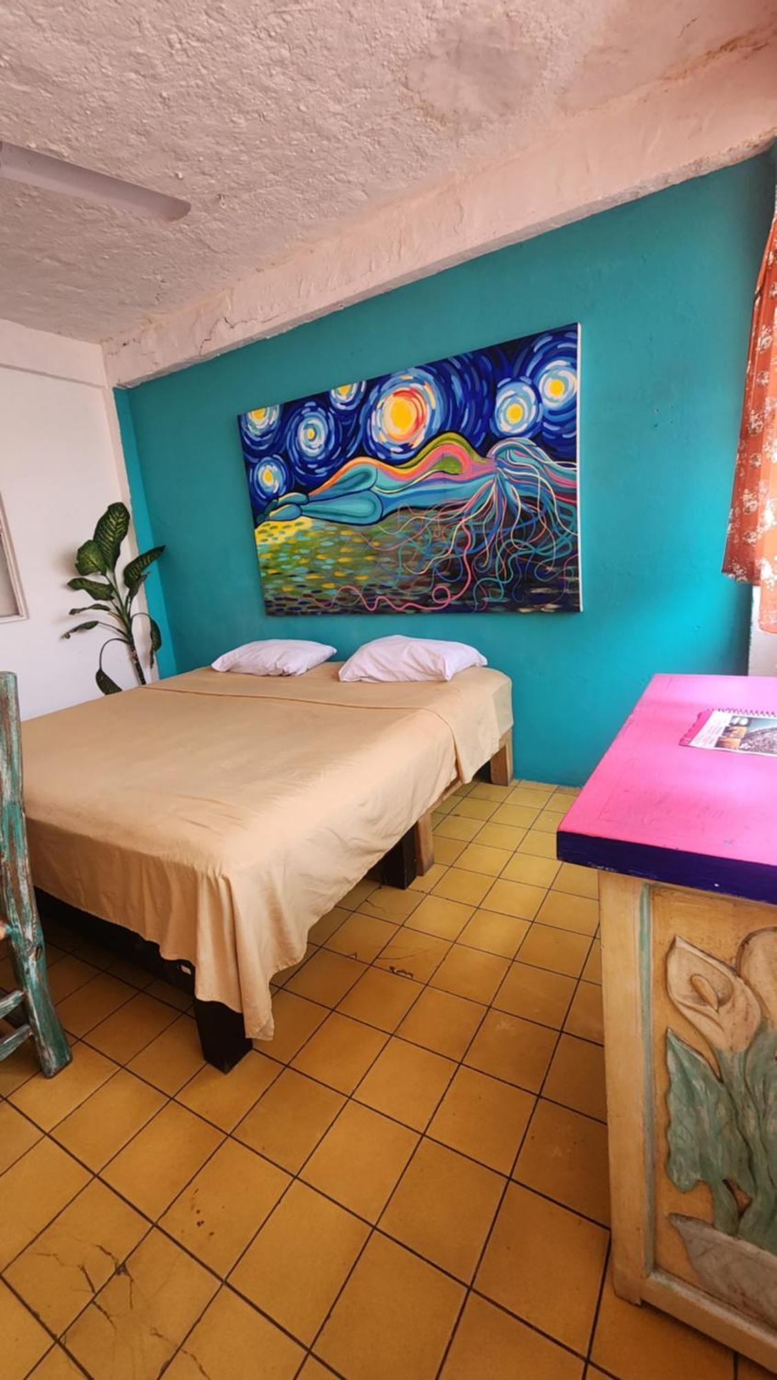 Hostel Vallarta (Adults Only) Puerto Vallarta Ngoại thất bức ảnh