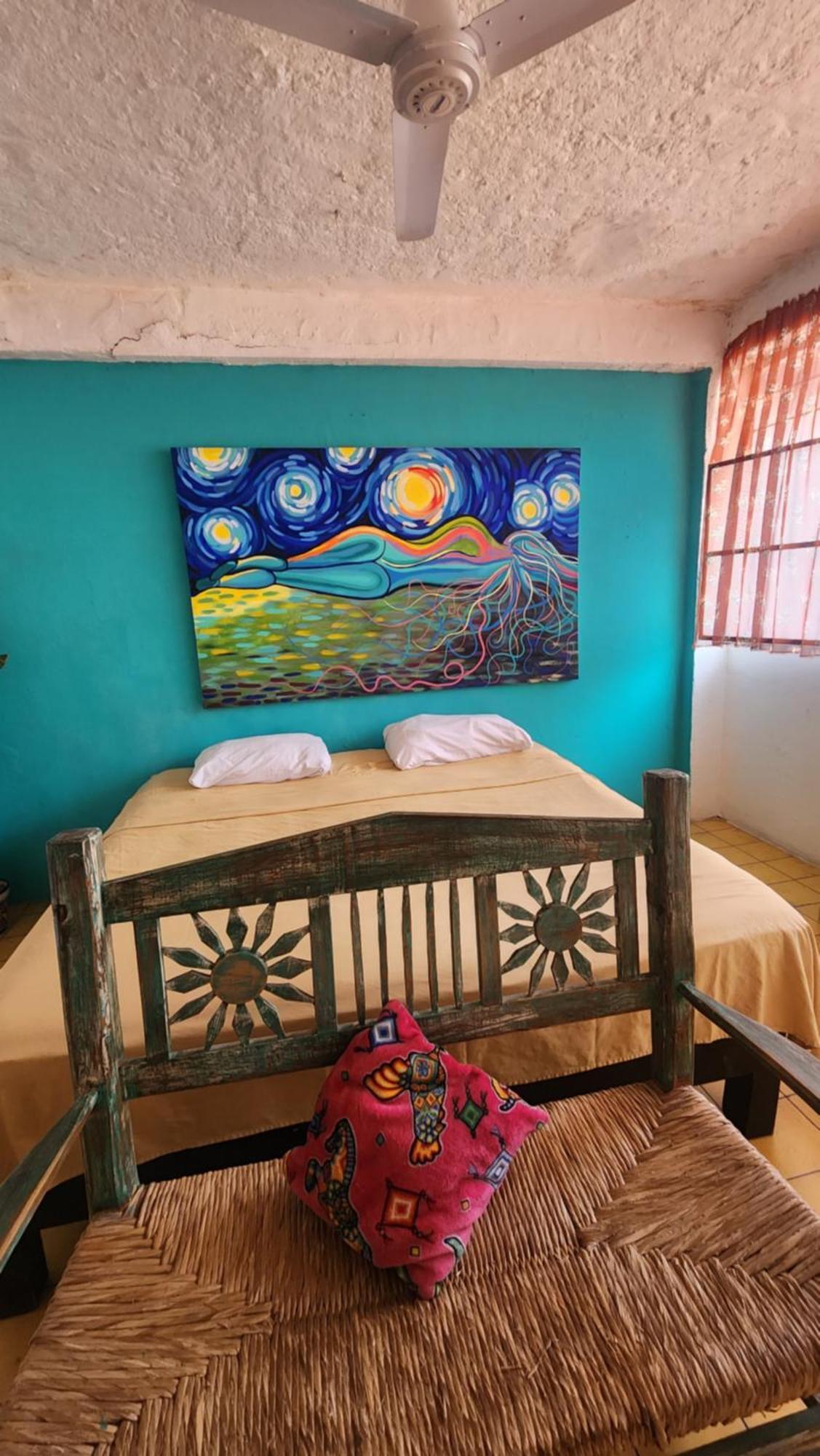 Hostel Vallarta (Adults Only) Puerto Vallarta Ngoại thất bức ảnh